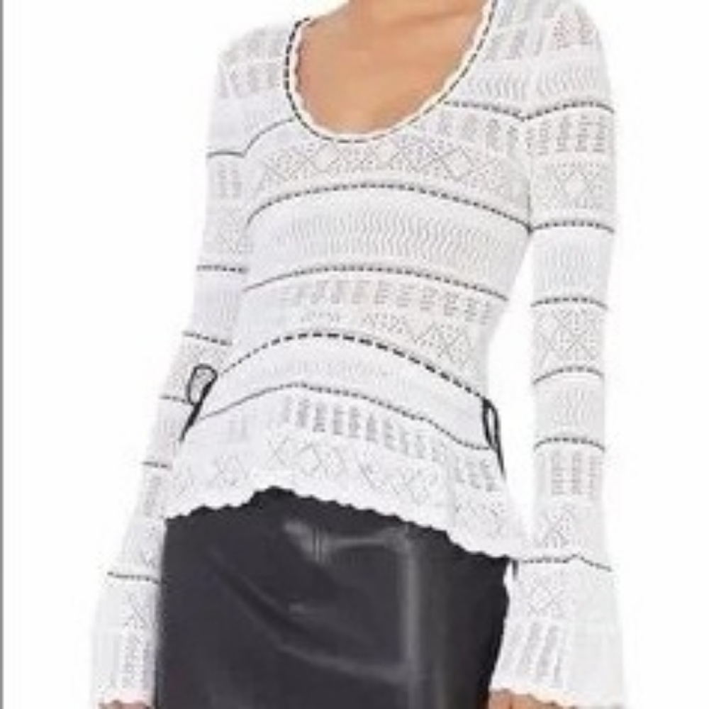 VENUS White And Black Lace Blouse